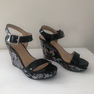 CL by Laundry Platform Wedge Shoes
